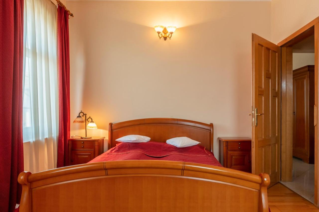 Hotel Denis Daneş Εξωτερικό φωτογραφία