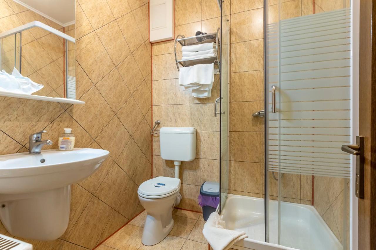 Hotel Denis Daneş Εξωτερικό φωτογραφία