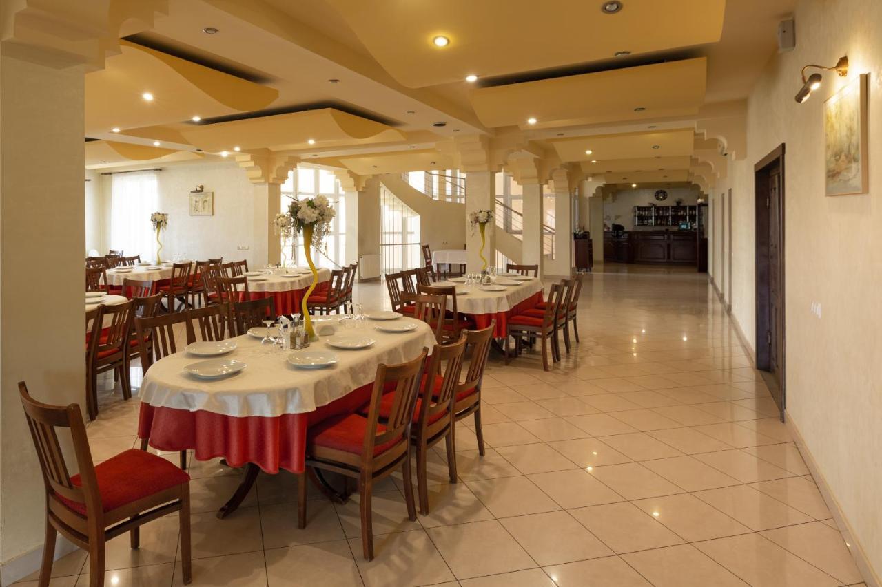 Hotel Denis Daneş Εξωτερικό φωτογραφία