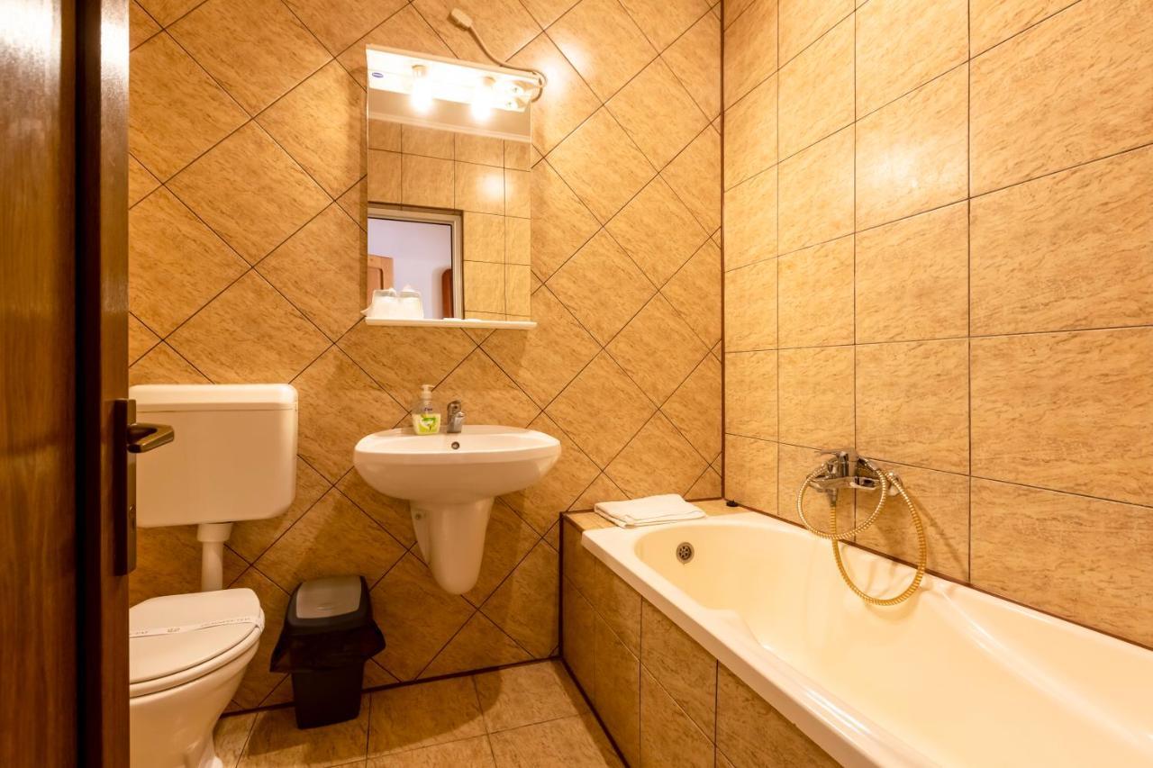 Hotel Denis Daneş Εξωτερικό φωτογραφία